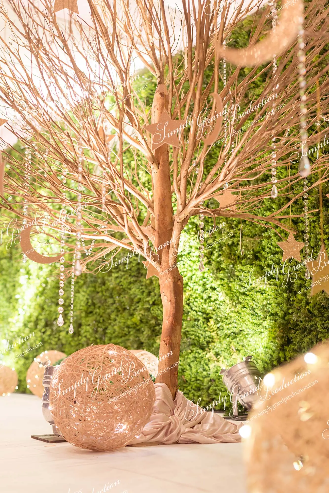 Simply_Grand_Production_Ballroom_wedding_decoration_foyer_tree_hanging_star_moon_Grand_Hyatt_3_13_wm