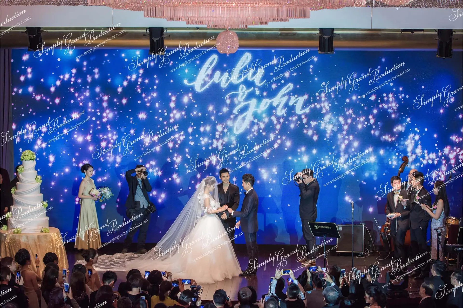 Simply_Grand_Production_Ballroom_wedding_decoration_led_ceremony_vows_blue_starry_Grand_Hyatt_3_15_wm