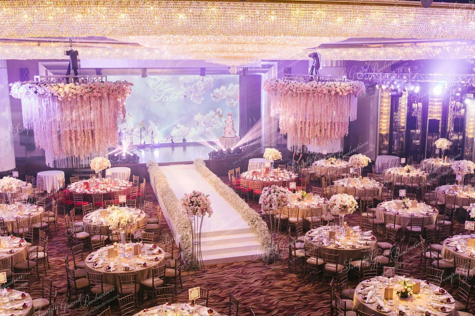 Grand Hyatt_Wedding_Decoration_Ballroom hanging_march in runway_10