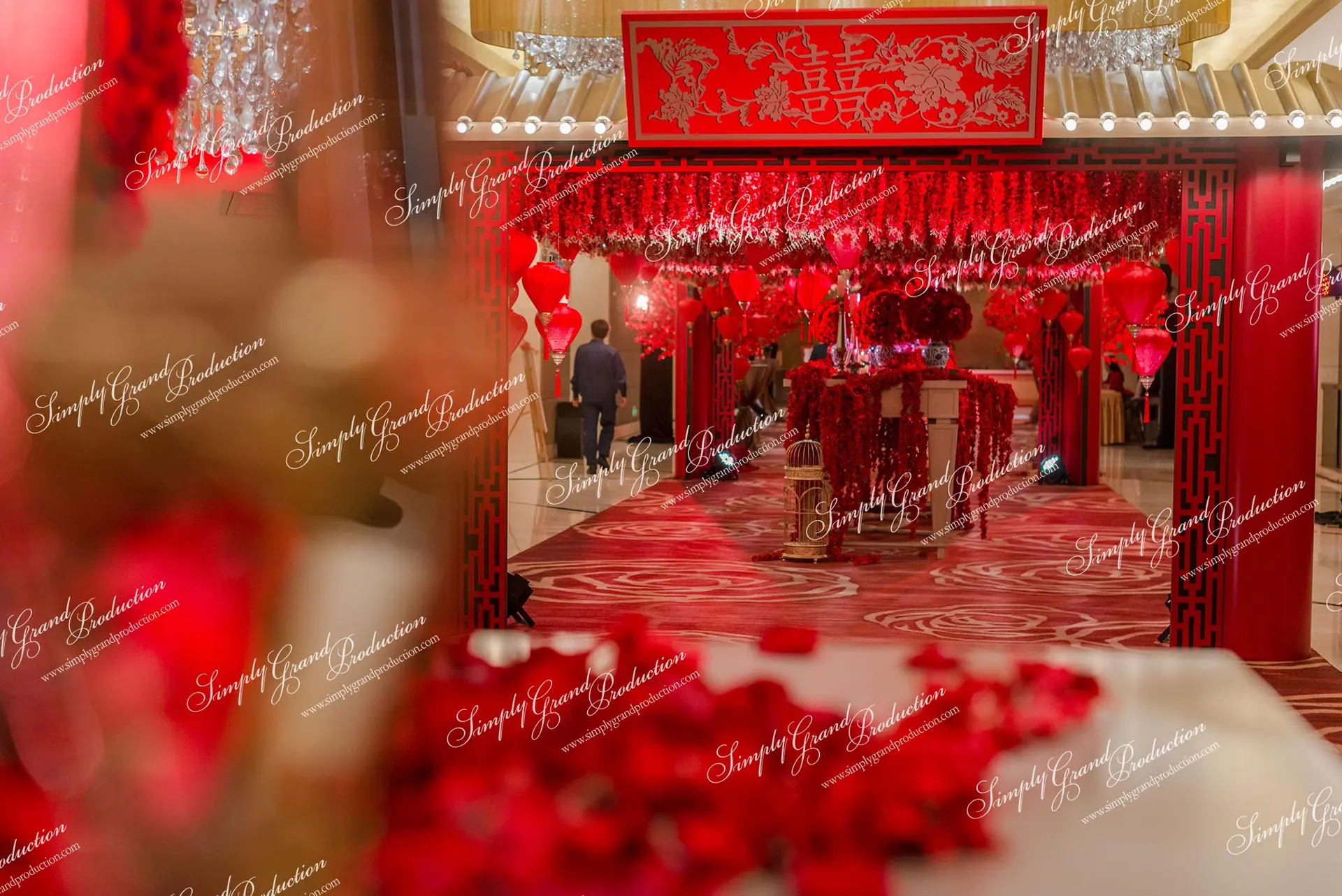 Simply_Grand_Production_wedding_decoration_foyer_red_passage_Chinese_Foshan_1_10