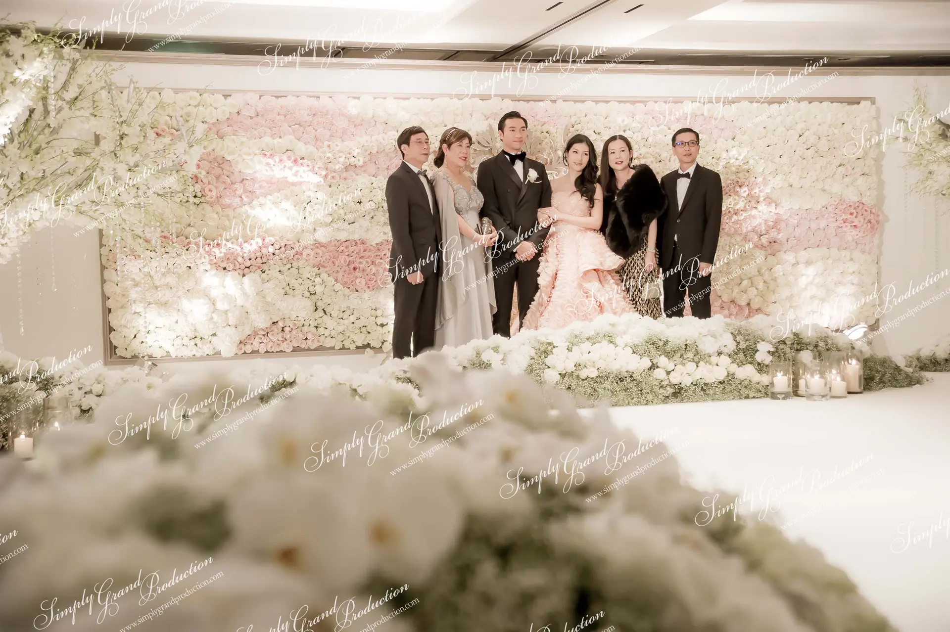 Simply_Grand_Production_wedding_deco_flower_wall_fresh_Grand_Hyatt_1_4_wm