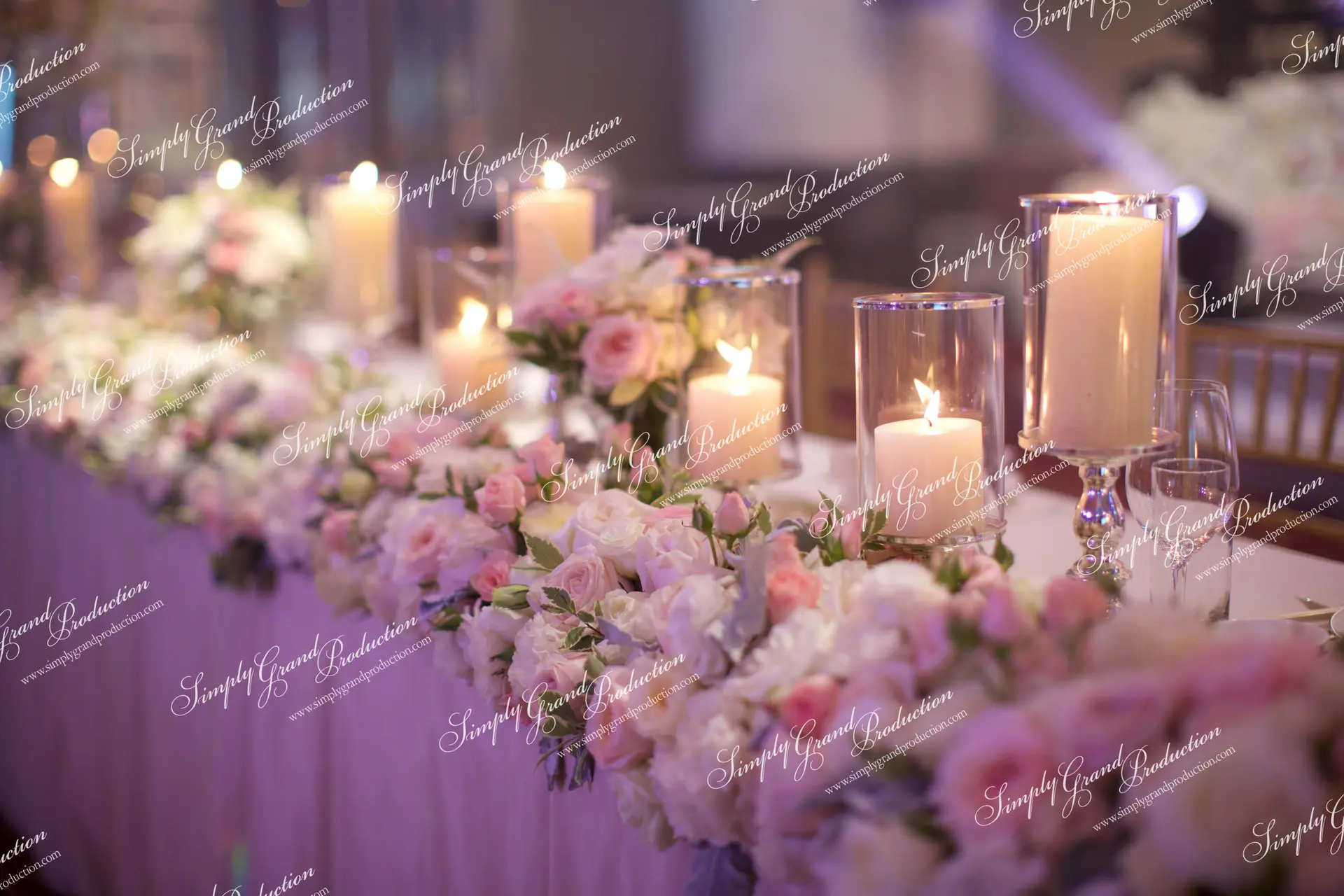 Simply_Grand_Production_wedding_deco_long_table_centerpiece_Grand_Hyatt_1_12_wm