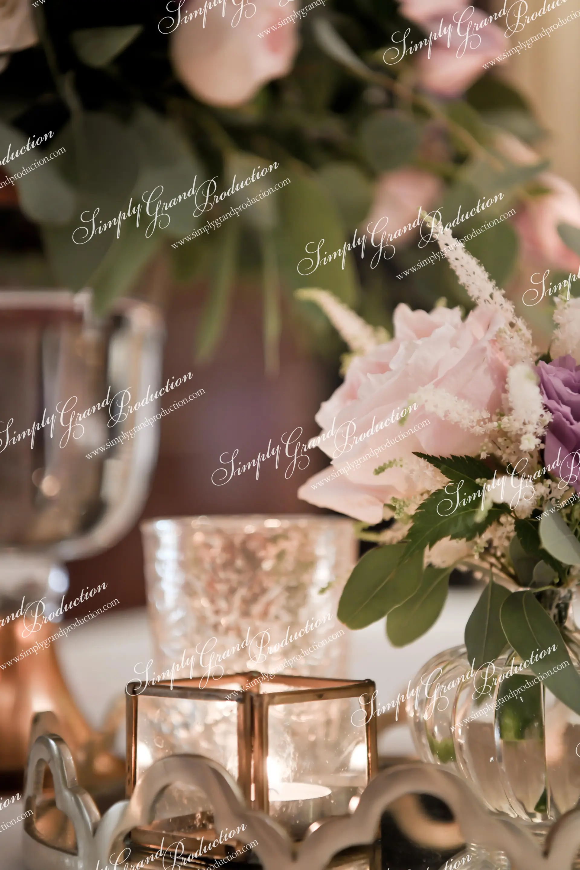 Simply_Grand_Production_Classic_Elegant_wedding_decoration_weddingdetails_gold_candles_InterContinental_1_14
