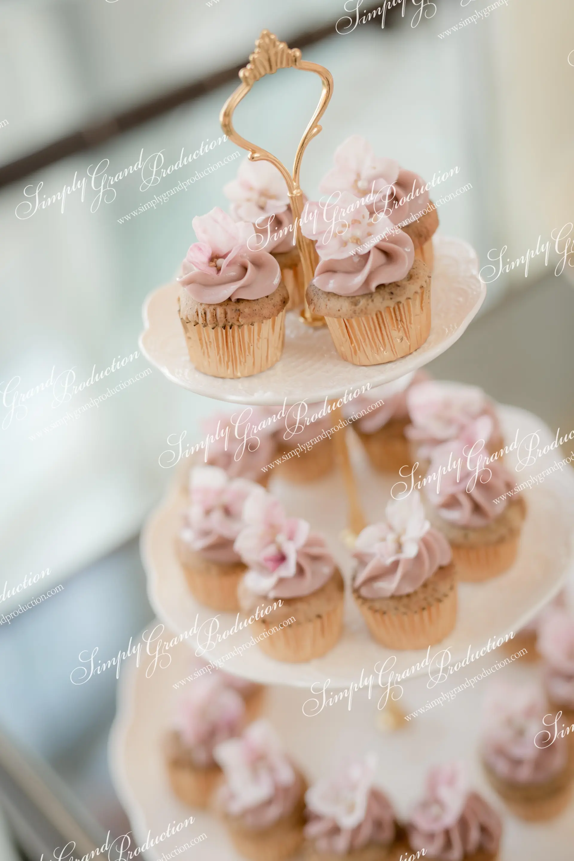 Simply_Grand_Production_wedding_decoration_dessert_table_delicate_weddingsweet_Four_Seasons_1_15