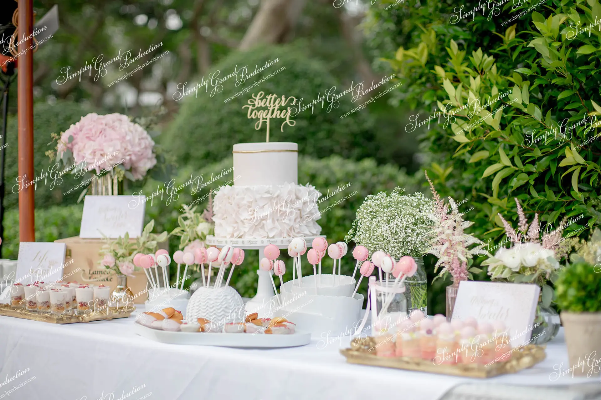 Simply_Grand_Production_Outdoor_wedding_decoration_dessert_cake_Repulse_Bay_1_1.jpg