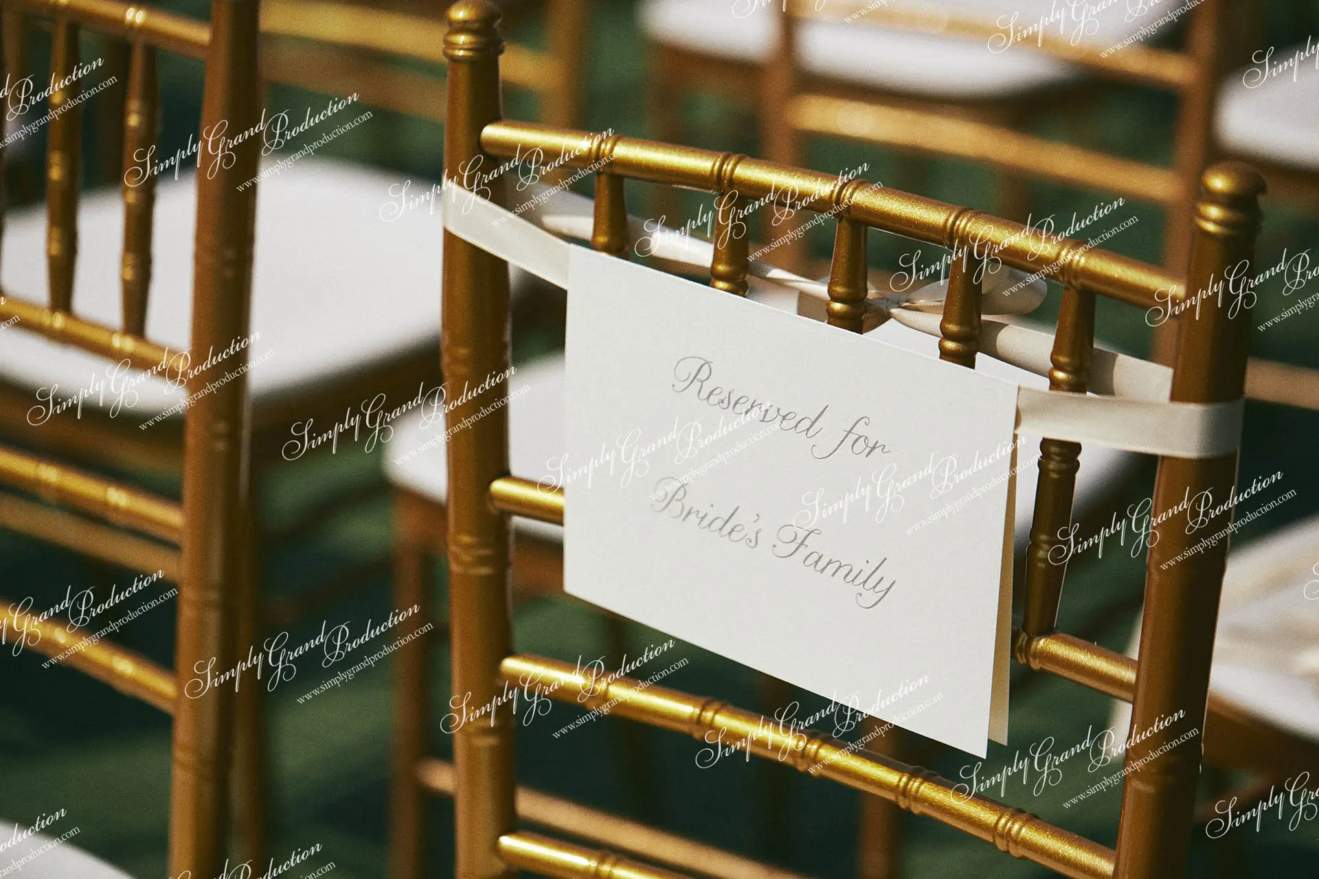 Simply_Grand_Production_Outdoor_wedding_decoration_gold_chair_outdoordecor_Country_Club_2_9.jpg