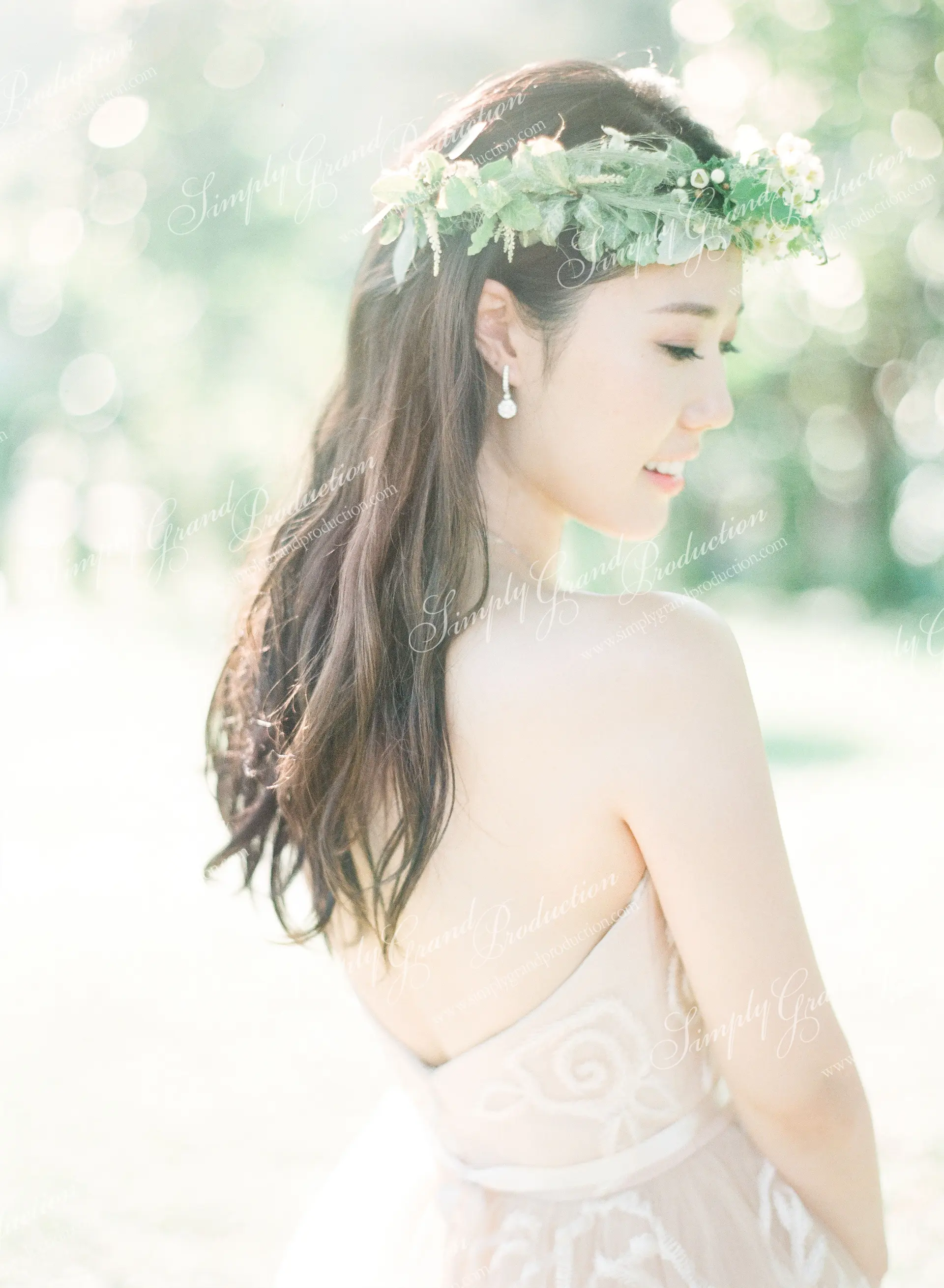 Simply_Grand_Production_Outdoor_wedding_decoration_photoshoot_Adventist_College_bridal_floral_crown_2_9.JPG