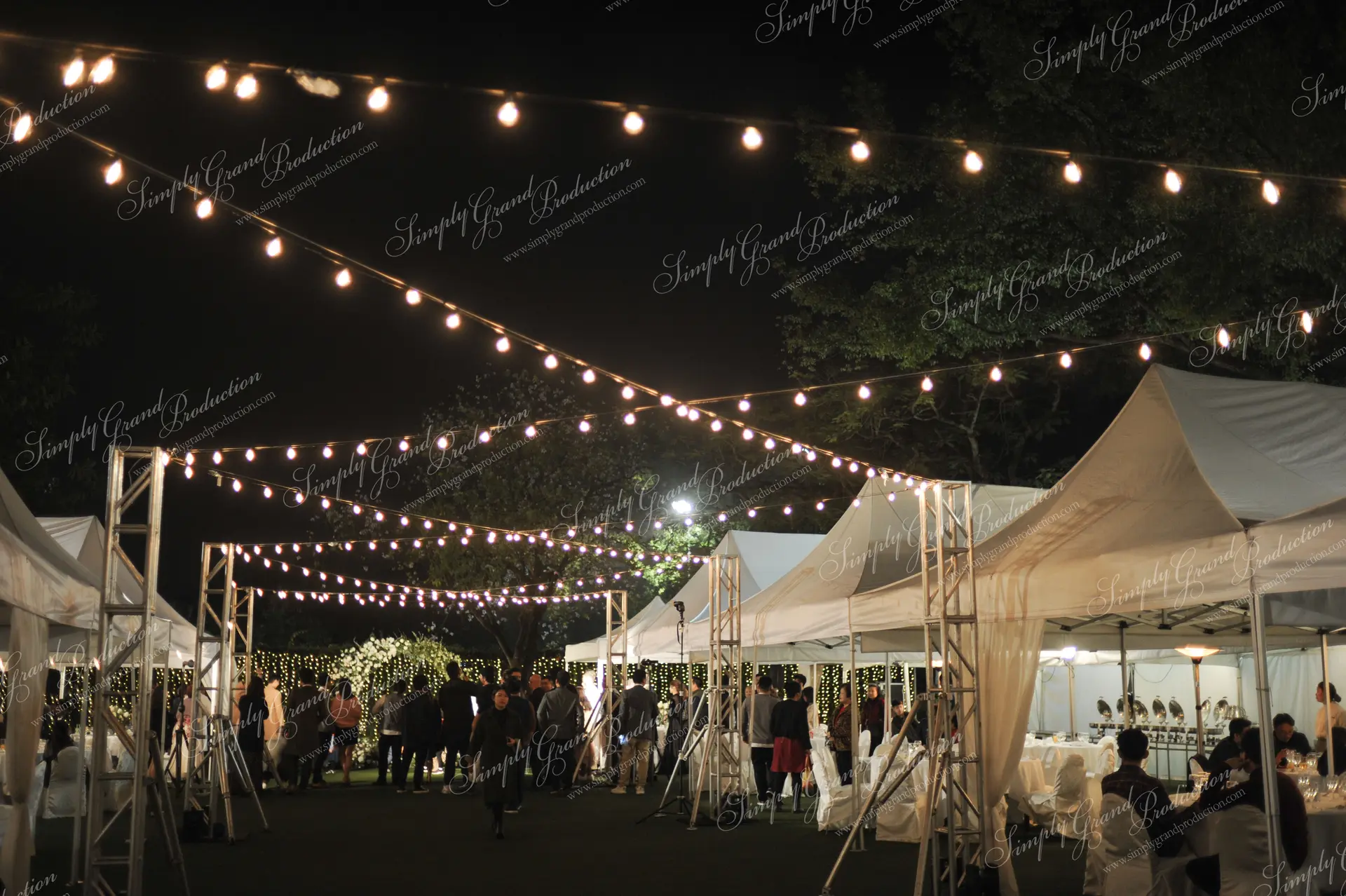 Simply_Grand_Production_Outdoor_wedding_decoration_beas river_festoon lights_4.jpg